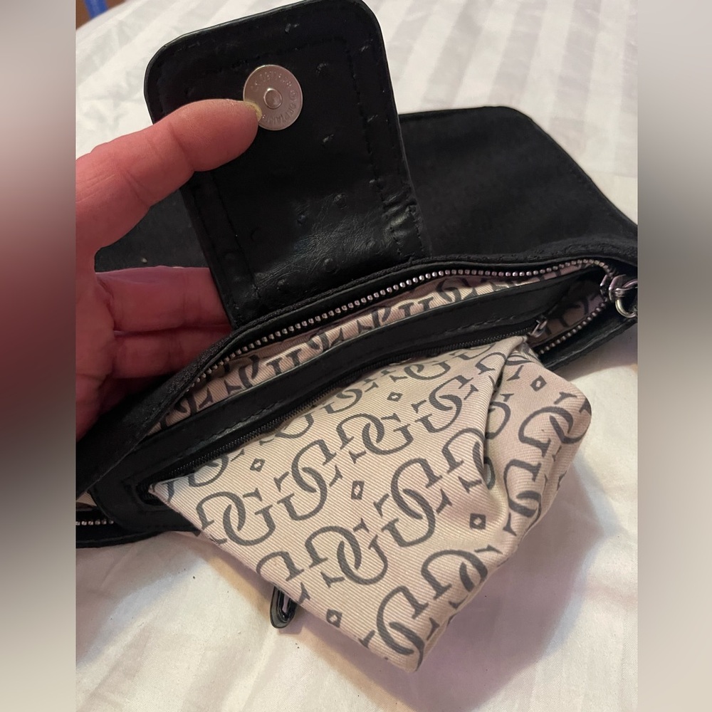 Guess Black Wristlet with Silver Details - Picture 5 of 10